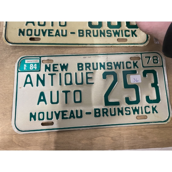 ANTIQUE AUTO PLATE - 1984
