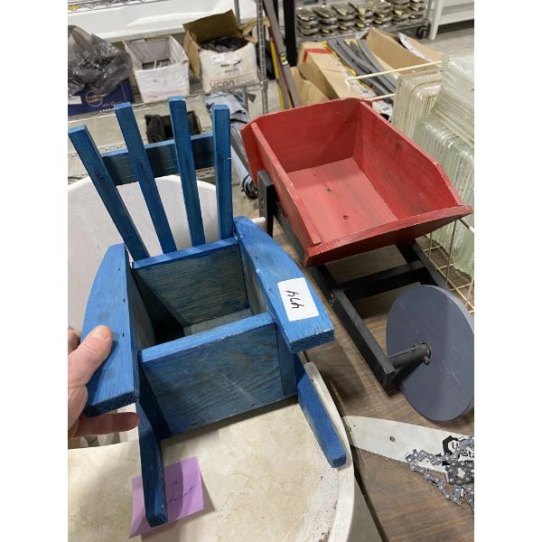 2 GARDEN DECORATIONS