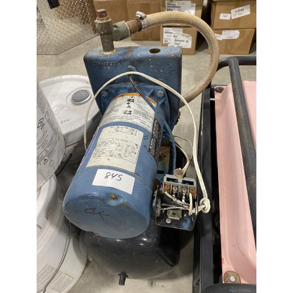 WATER PUMP WITH TANK