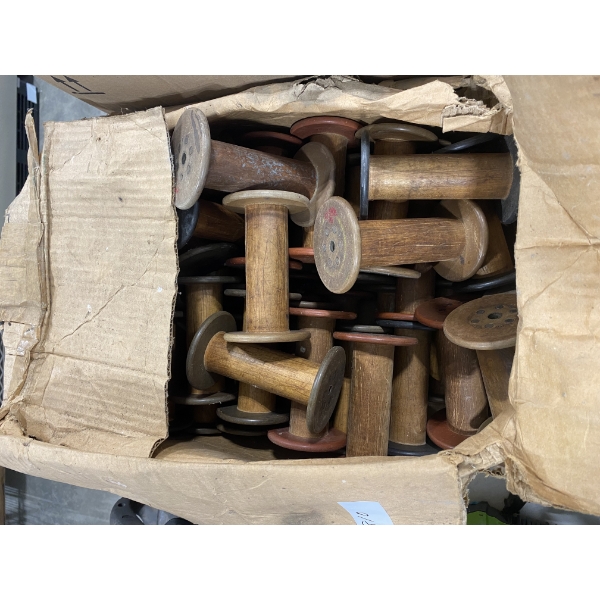 BOX OFF COLLECTIBLE SMALL SPOOLS