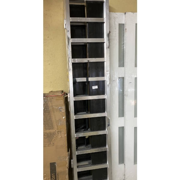 SET OF 7FT TRI FOLD ATV RAMPS - DAMAGED ON ONE SECTION 