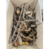 Image 1 : BOX LOT OF TOOLS AND TRAPS
