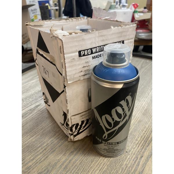 4 CANS OF LOOP SPRAY PAINT -BLUE 