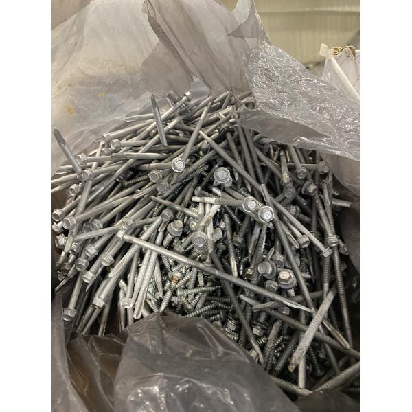 APPROX. 150 7 INCH TEK SCREWS AND APPROX. 200 1.5INCH SCREWS