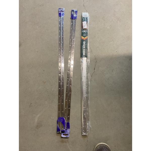 2 PIANO HINGES AND 1 SEAM BINDER