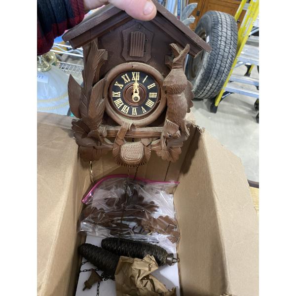 APPROX 70 YEAR OLD VINTAGE COO COO CLOCK 