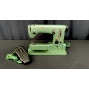 Image 1 : HUSKYVARNA SEWING MACHINE