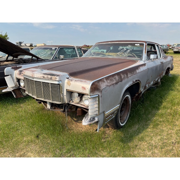 1976 LINCOLN TOWN COUPE