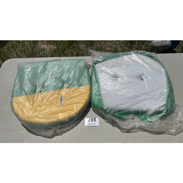 JOHN DEERE STYLE 2-PIECE SEAT CUSHION SET