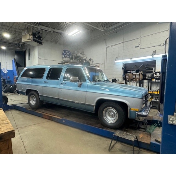 1989 CHEVROLET SUBURBAN