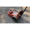 Image 2 : HEIN-WERNER 10-TON AIR/HYDRAULIC FLOOR JACK