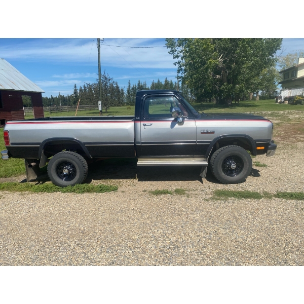 1992 DODGE RAM LE 250 CUMMINS TURBO DIESEL REGULAR CAB