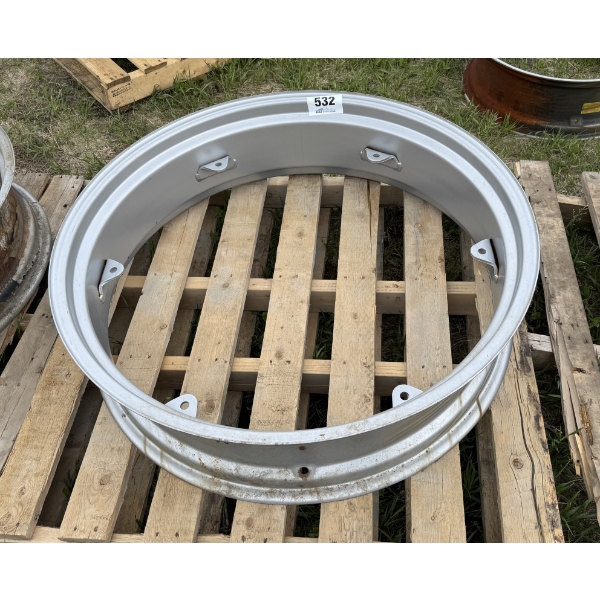 9X36 REAR RIM WITH L-BRACKETS FOR FARMALL SUPER C