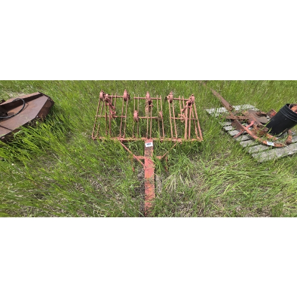 CULTIVATOR FOR A PONY TRACTOR