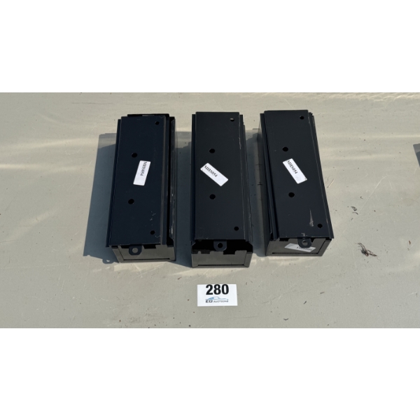 SET OF 3 BATTERY BOXES - MHS054