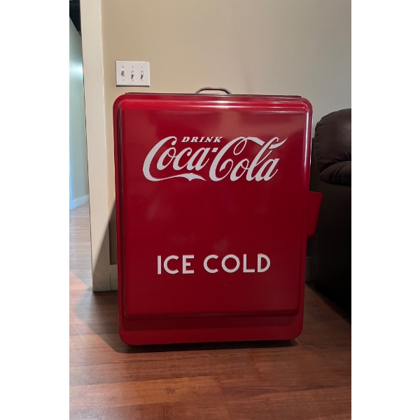 NO RESERVE VINTAGE COCA COLA COOLER