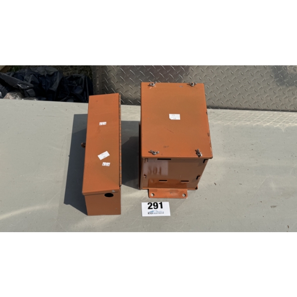 PAIR OF ALLIS-CHALMERS BATTERY/TOOL BOXES