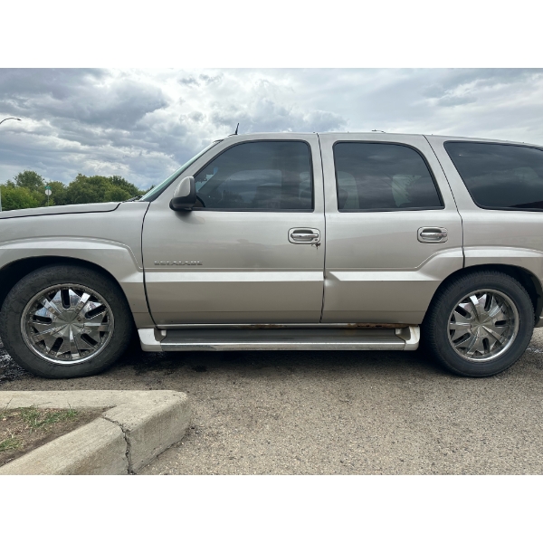 2005 CADILLAC ESCALADE