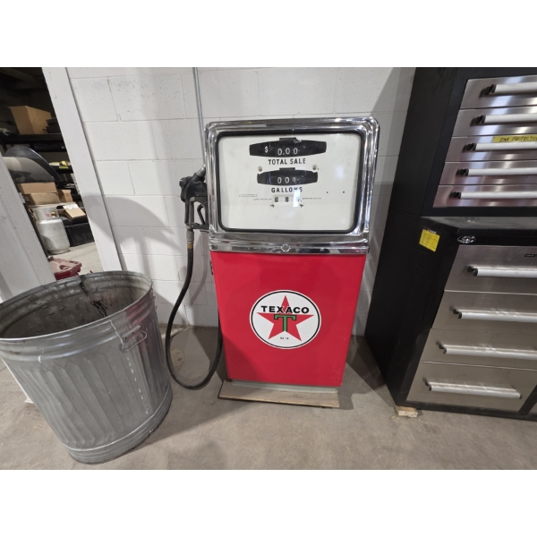 NO RESERVE VINTAGE TEXACO GAS PUMP