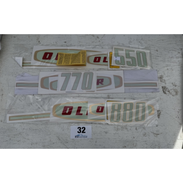 MODERN OLIVER SIDE STRIPE DECALS WITH VINTAGE COLOR SCHEME