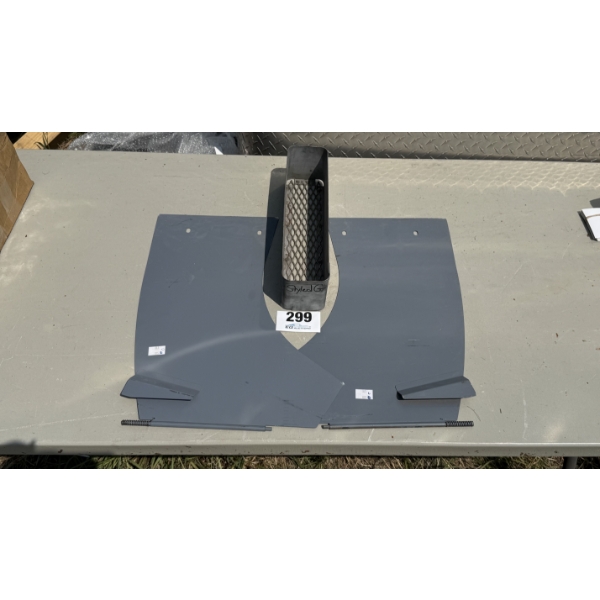 JOHN DEERE STYLED G REAR FENDERS w/ TOOL BRACKET - OLS025