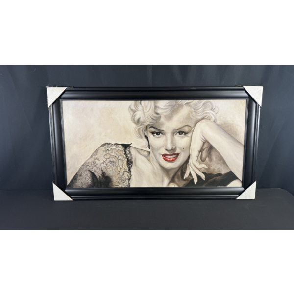 MARILYN FRAMED PORTRAIT PRINT 3FT8" X 2FT
