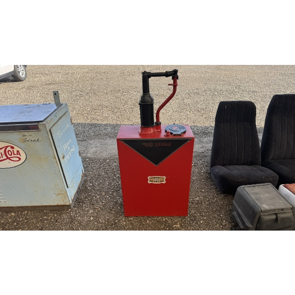 ORIGINAL RED INDIAN MOTOR OILS PUMP