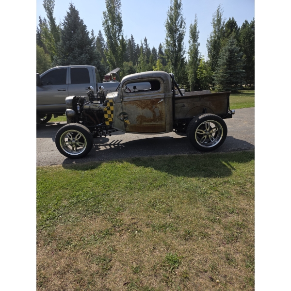 1936 FORD CUSTOM TRUCK