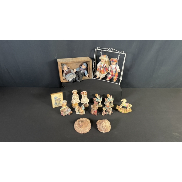 VINTAGE DOLLS & FIGURINES