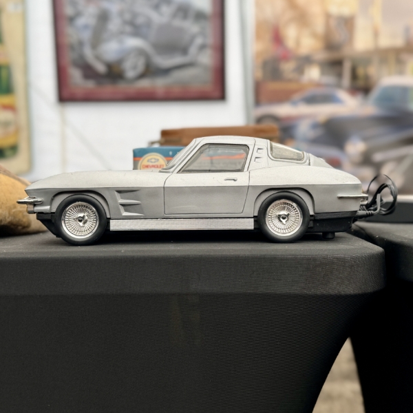 1937 DIECAST CHEV TRUCK & '63 CORVETTE VHS REWINDER