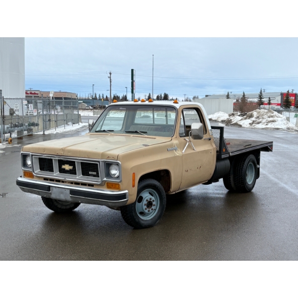 NO RESERVE 1973 CHEVROLET CUSTOM DELUXE 30 DUALLY 454 V8