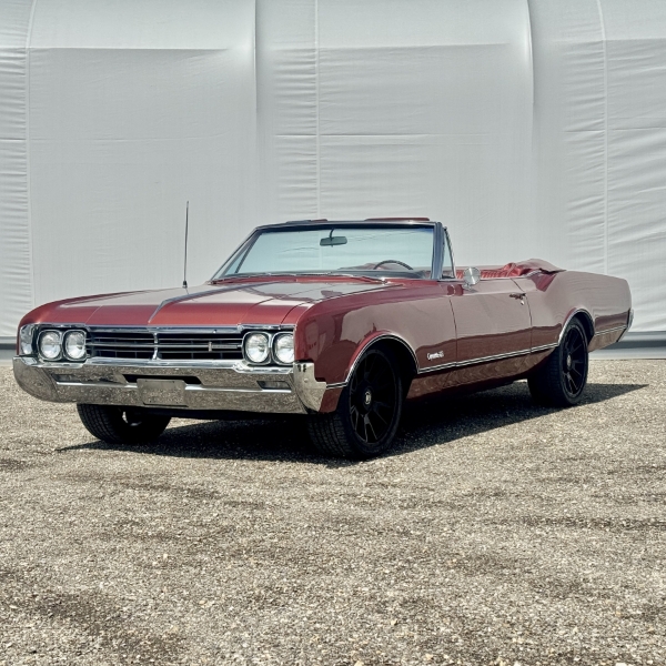 1966 OLDSMOBILE DYNAMIC 88 CONVERTIBLE