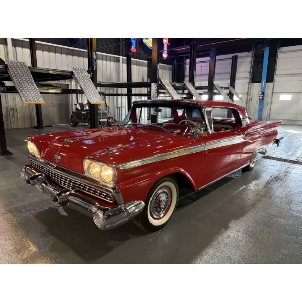 1959 FORD FAIRLANE SKYLINER
