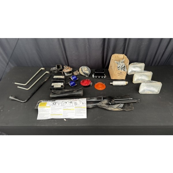 MISC CAR AND MOTORCYCLE PARTS INCLUDES 2 BRAKE PADS FOR HARLEY DAVIDSON