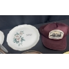 Image 5 : WETASKIWIN & ALBERTA MEMORABILIA (COMMEMORATIVE PLATES, HATS, FLAGS)