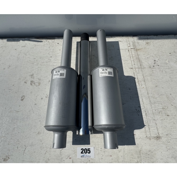 PAIR OF IH-10 MUFFLERS & CHROME STACK PIPE IHS381