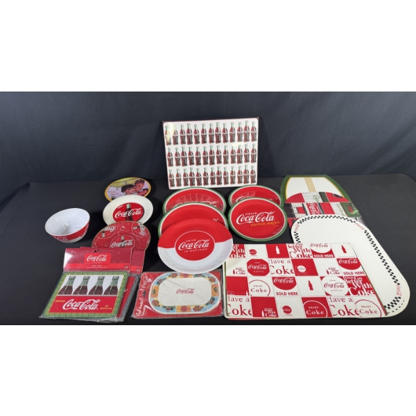 ASSORTED COCA-COLA DINNERWARE