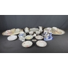 Image 1 : VINTAGE CHINA TEACUPS & SAUCERS