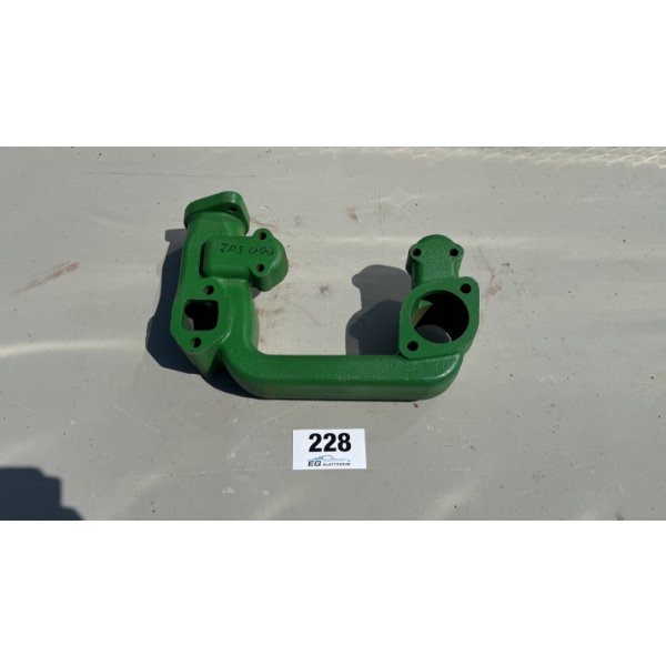 JOHN DEERE INTAKE & EXHAUST MANIFOLD - JDS004