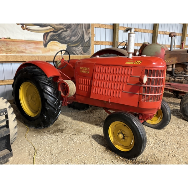 MASSEY-HARRIS 101 SUPER 