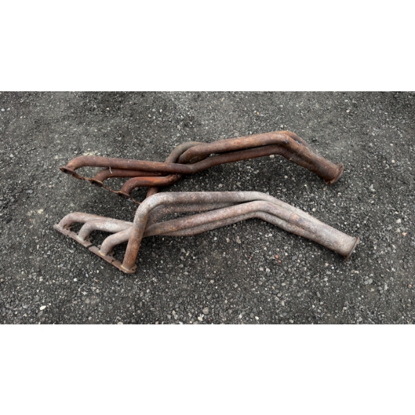 PAIR OF EXHAUST HEADERS SMALL BLOCK
