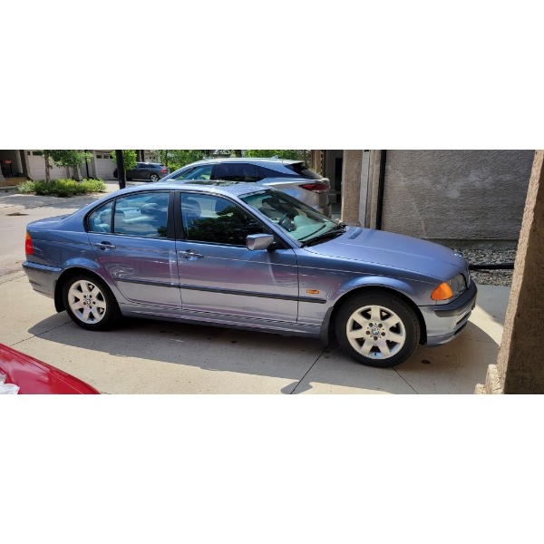 2001 BMW 325i