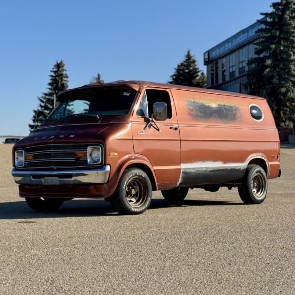 1976 DODGE TRADESMAN 200
