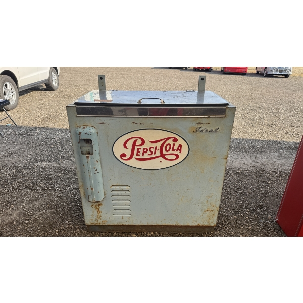 ORIGINAL VINTAGE PEPSI COOLER