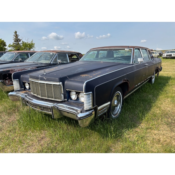 1976 LINCOLN TOWN CAR