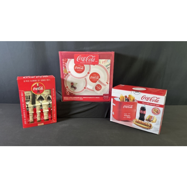 NEW-IN-BOX COCA-COLA HOT DOG TOASTER, DINNERWARE & FLATWARE