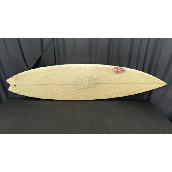 VINTAGE SURF BOARD WITH FINS