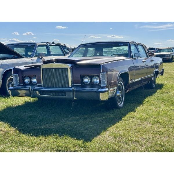 1978 LINCOLN TOWN CAR 