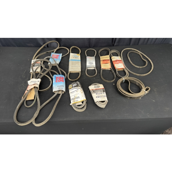 COLLECTION OF ASSORTED NEW OLD STOCK OF FAN BELTS