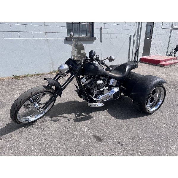 CUSTOM BUILT HARLEY TRIKE